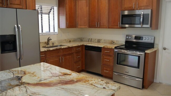 Building Photo - 3026 Vinson Ave