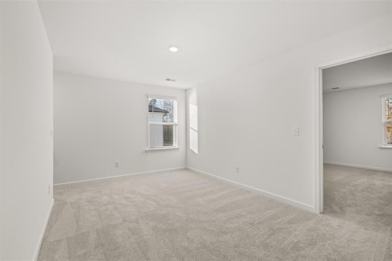 Building Photo - 954 Evergreen Rd