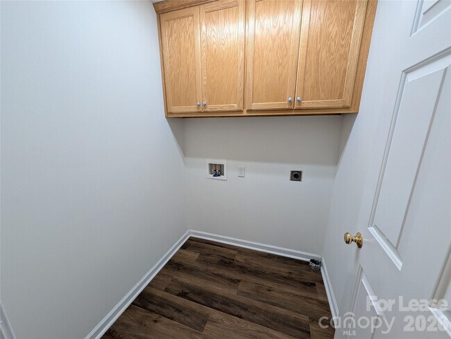 Building Photo - 106 Aljen Ct