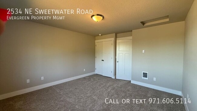 Building Photo - 2534 NE Sweetwater Rd