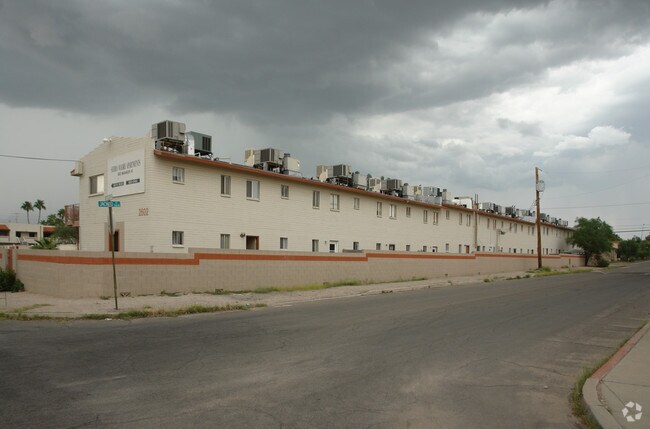 Building Photo - 2007 (Sierra Madre Apartments) - Casa Verde Apartments