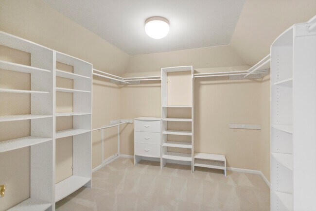 Building Photo - 40W148 Carl Sandburg Rd