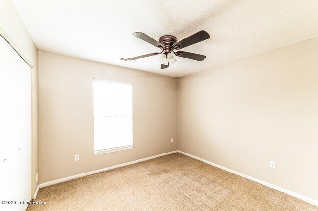 Building Photo - 9625 Combs Ln