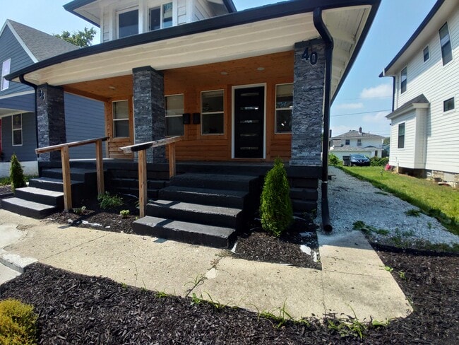 Primary Photo - 38 Hendricks Pl