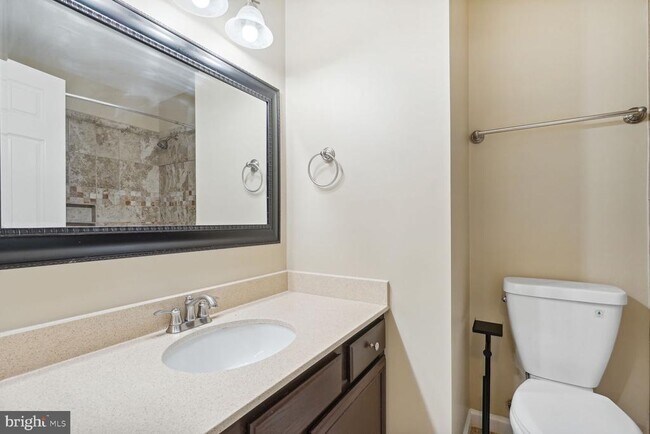 Building Photo - 7706 Hickory Glen Way