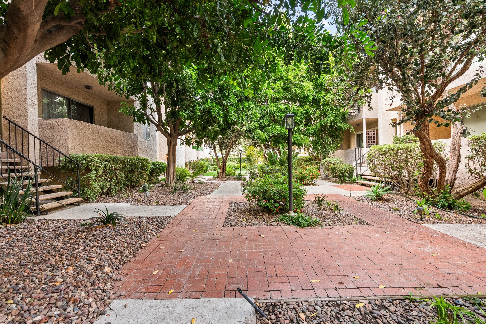 Building Photo - 5055 Coldwater Canyon Ave