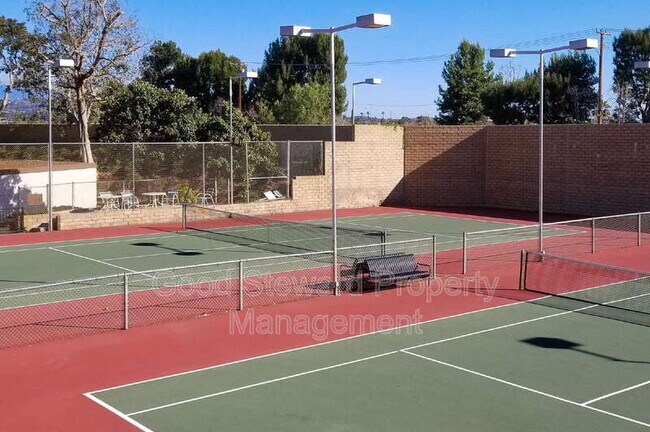 Building Photo - 363 Molokai Dr