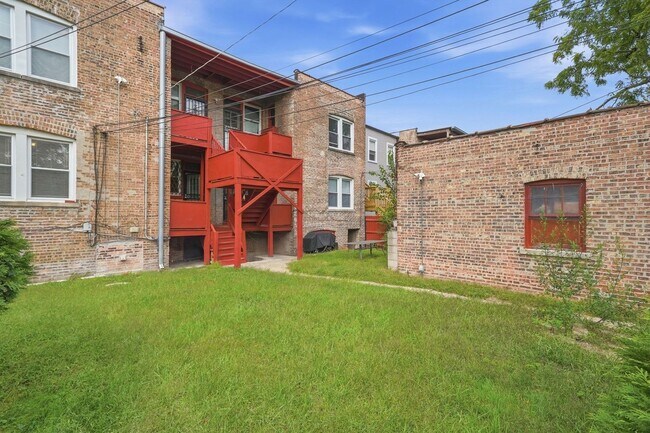 Building Photo - 6945 S Calumet Ave