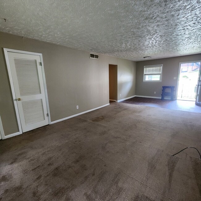 Building Photo - 3209 Tallywood Dr