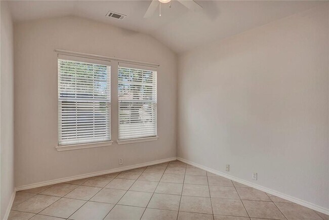 Building Photo - 1218 Mathias St