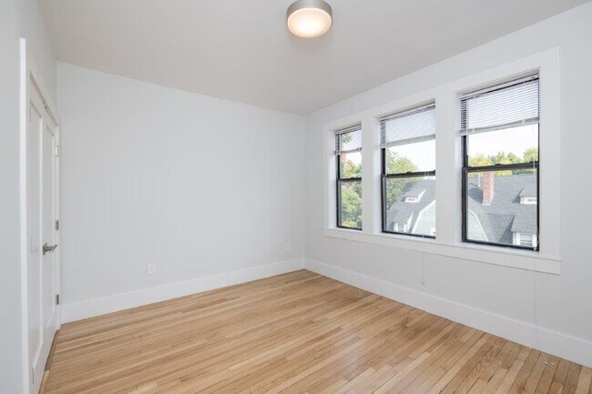 Building Photo - 15 Elko St