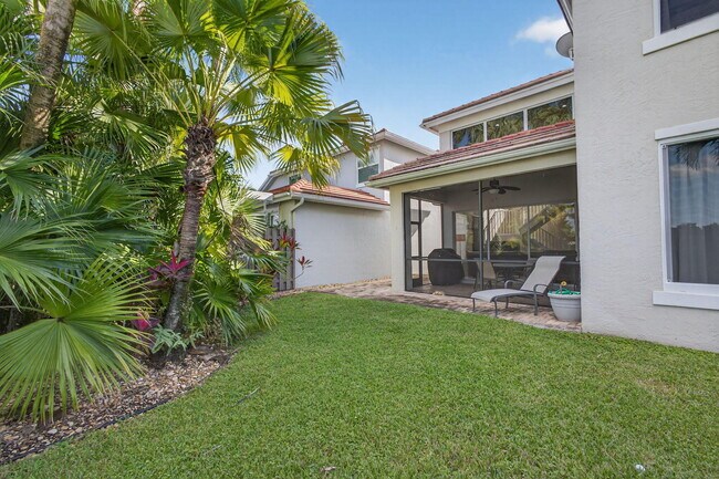 Building Photo - 8400 Heritage Club Dr