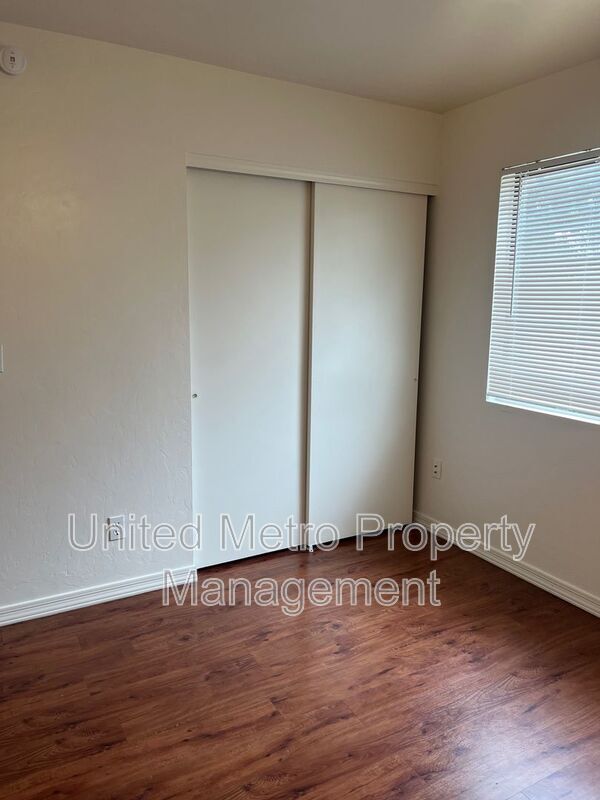 Building Photo - 8360 E. Lakeshore Drive