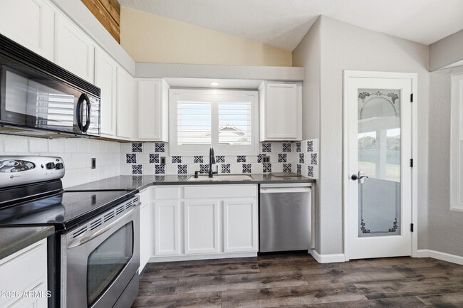 Building Photo - 18333 E Sunnydale Dr
