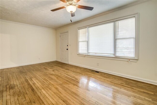 Building Photo - 2987 Belvedere Ln