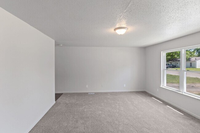 Building Photo - 47 St Henry Dr