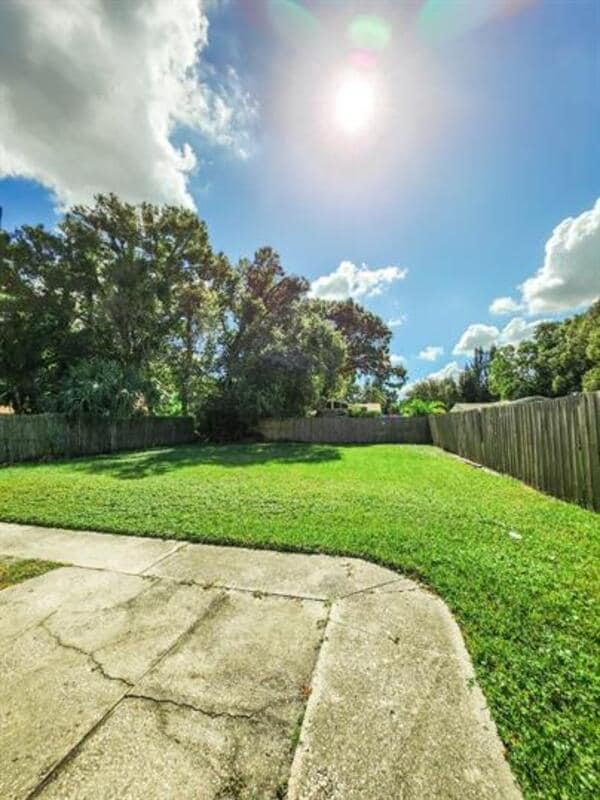 Building Photo - 1045 11th Ave NW