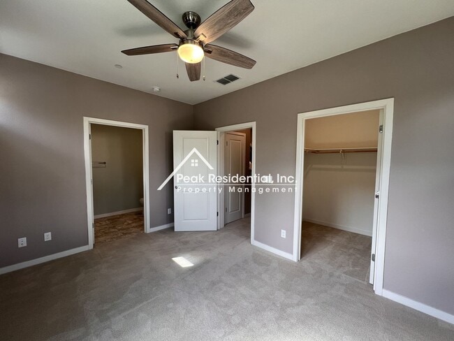 Building Photo - Updated 3bd/3ba North Natomas Townhouse