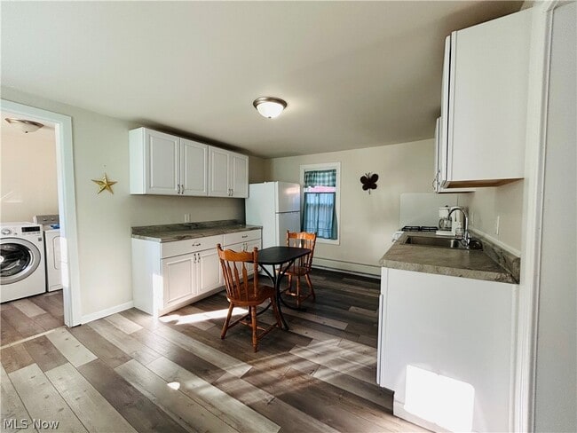 Building Photo - 1828 4th St