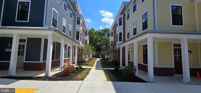 Building Photo - 418 Chapel Alley