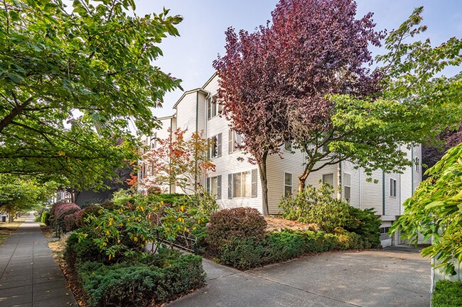 Building Photo - Bismark