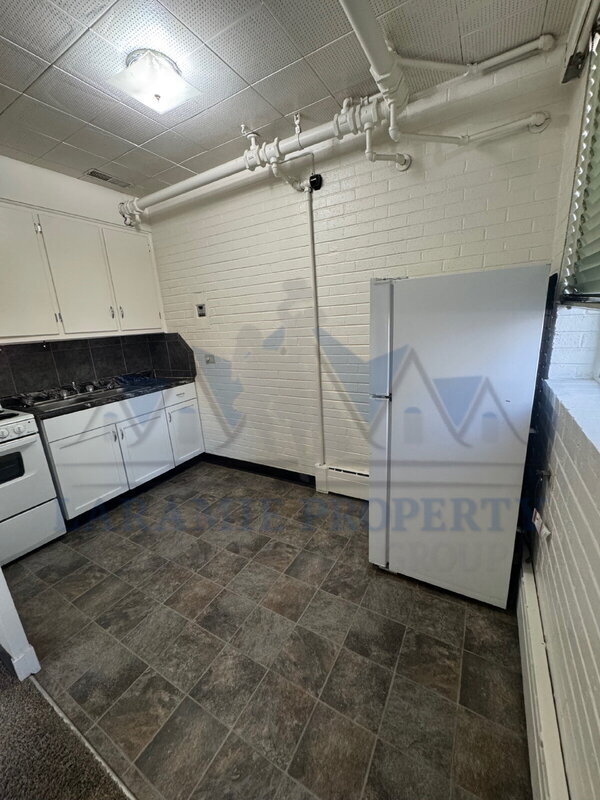Building Photo - 309 S 10th St