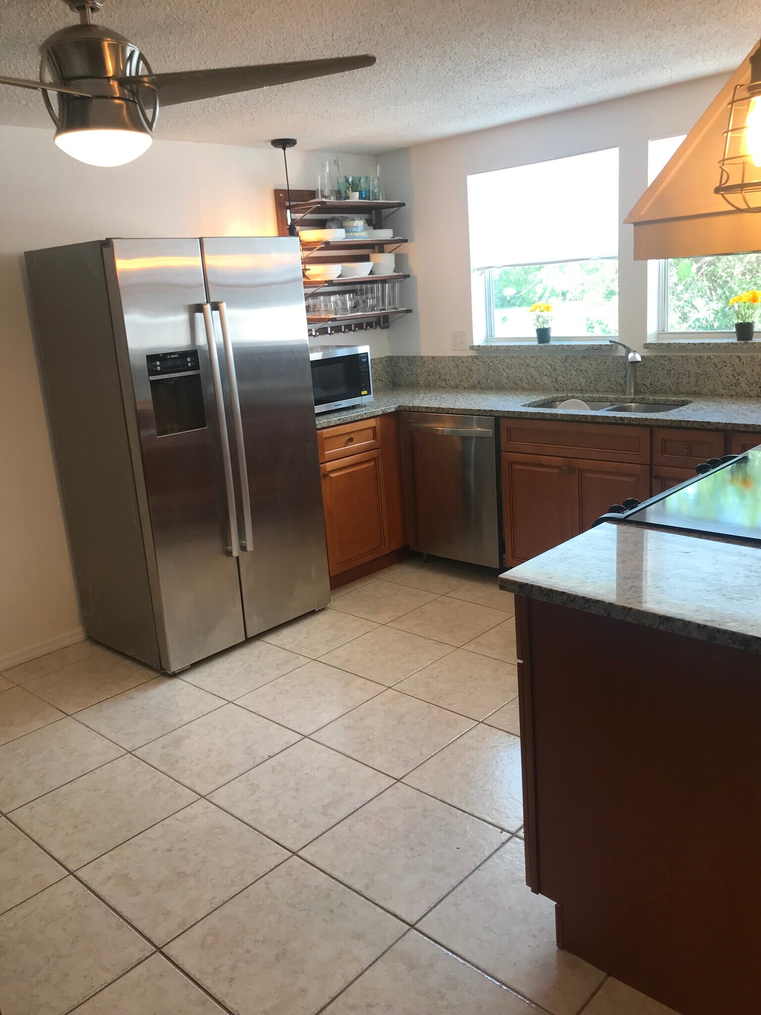 Modern fully equipped kitchen warmer on the bottom. - 2440 Manasota Beach Rd
