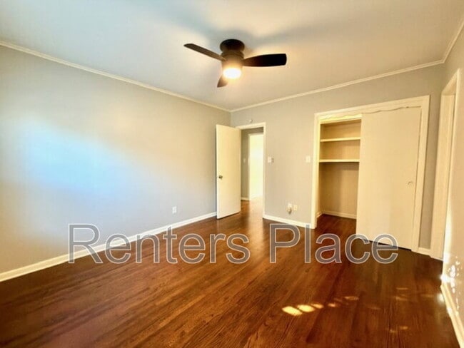 Building Photo - 1528 S St Louis Ave