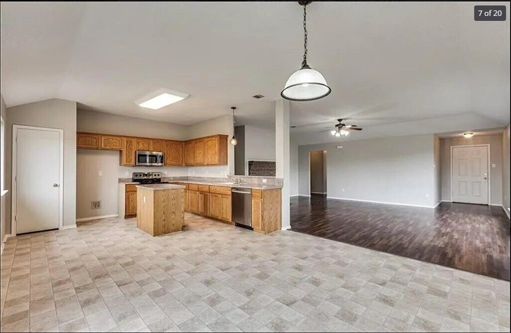 Building Photo - 2800 Shelduck Dr