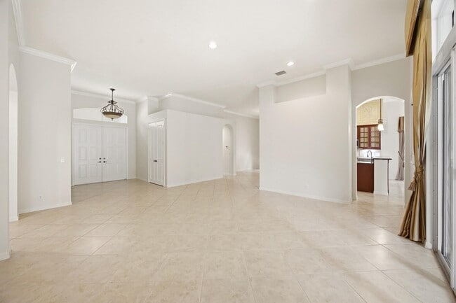 Building Photo - 195 Sedona Way