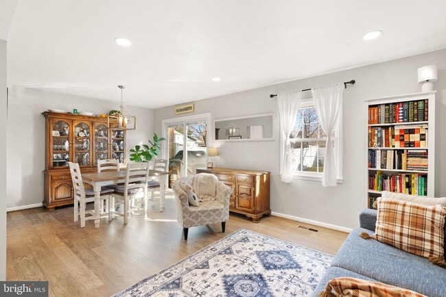 Building Photo - 7393 Colton Ln