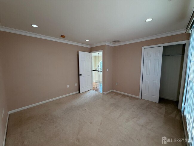 Building Photo - 87 Timberhill Dr