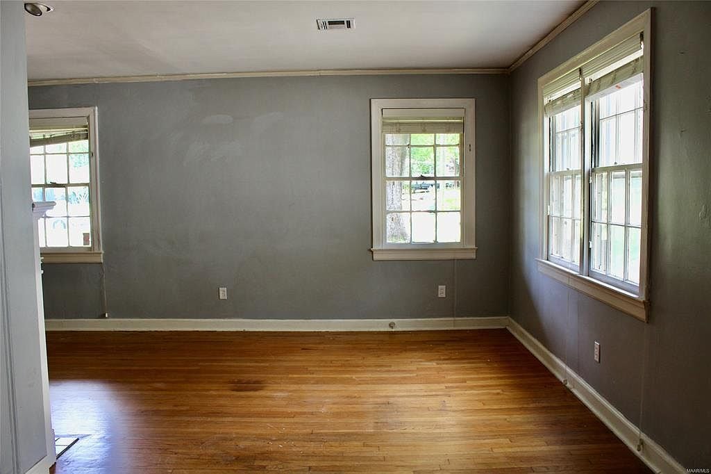 Living room - 2069 Gorgas St