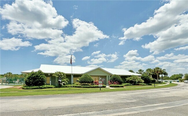 Building Photo - 203 Stony Point Dr