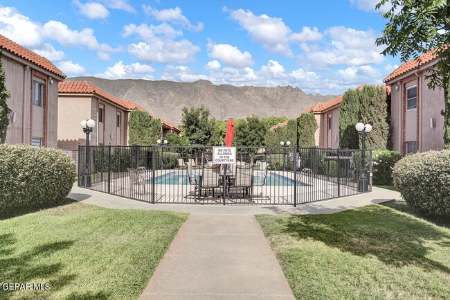 Building Photo - 252 Shadow Mountain Dr