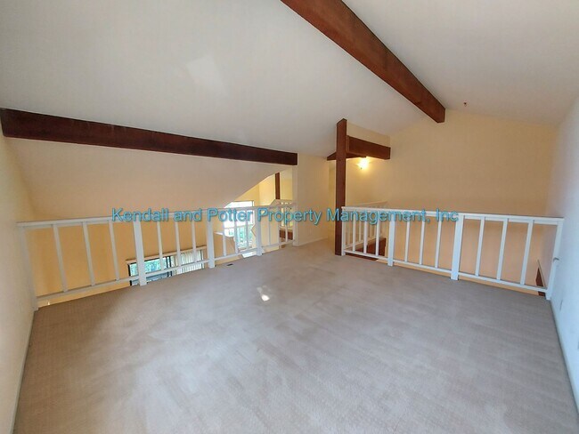 Building Photo - Spacious 3 Bed + Loft in Rio Del Mar