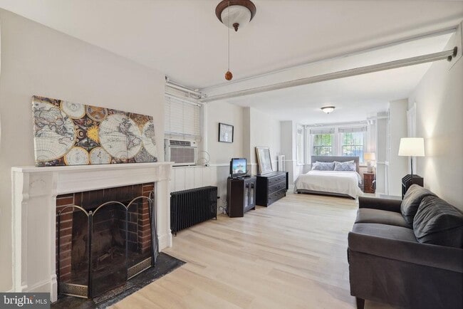 Building Photo - 409 South Carolina Ave SE