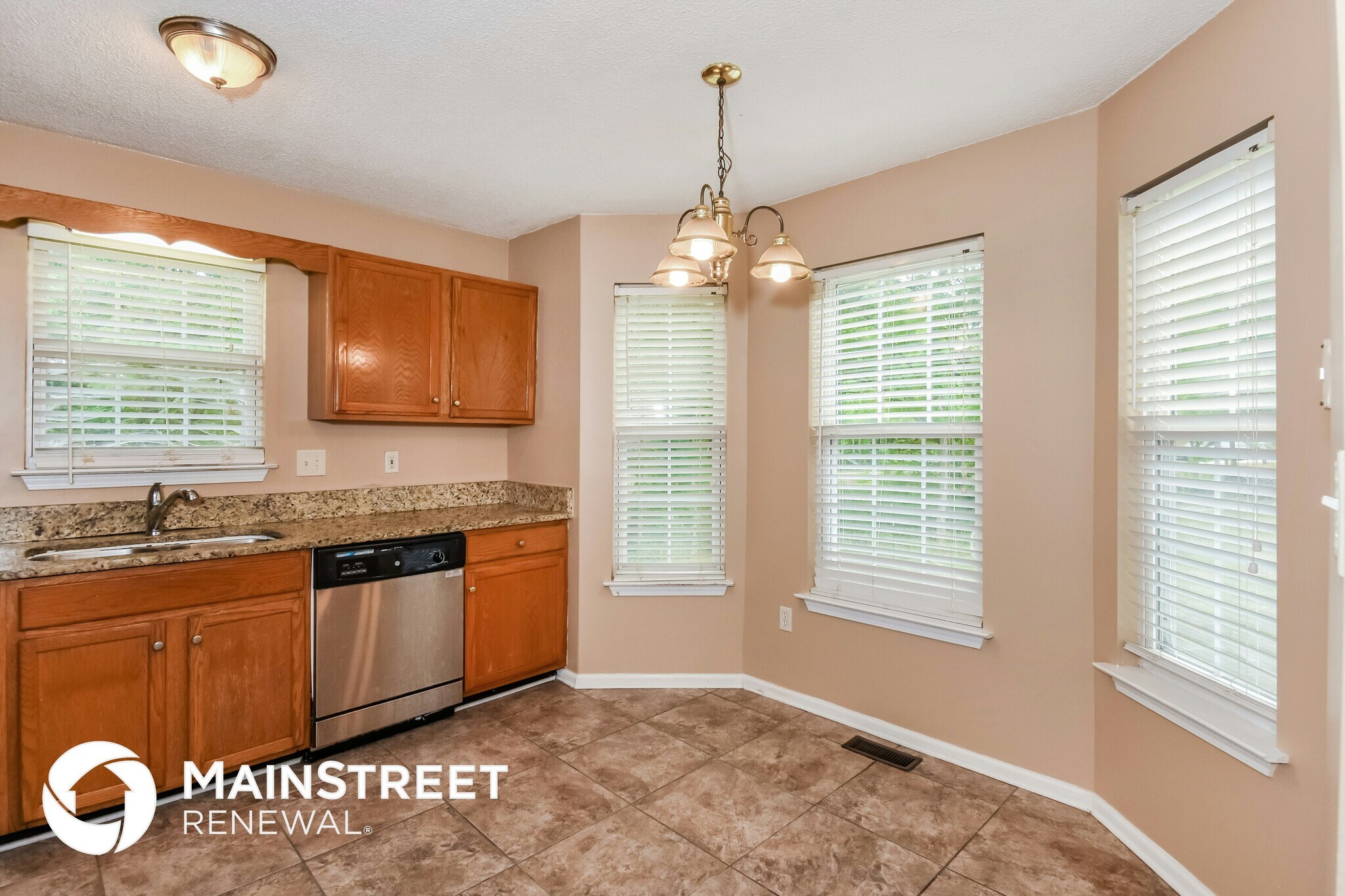 Building Photo - 3385 Slate Dr