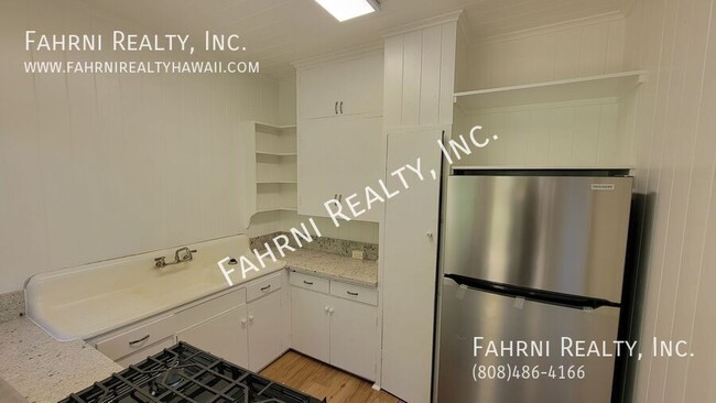 Building Photo - Fully Remodeled 2 bedroom 1 bath single fa...