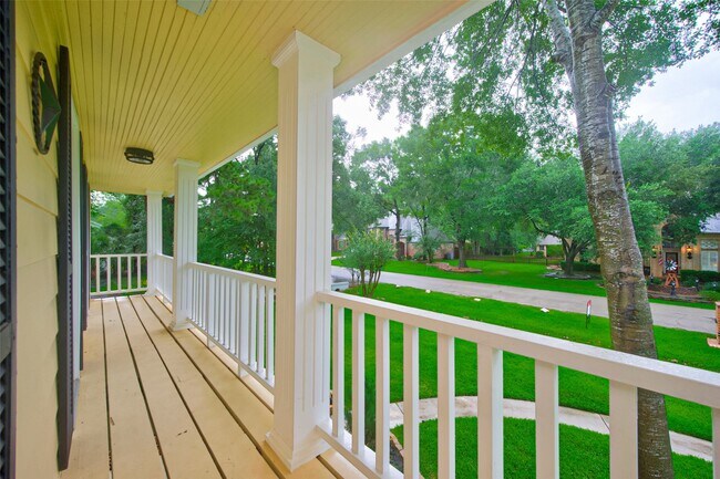 Building Photo - 746 Stone Mountain Dr