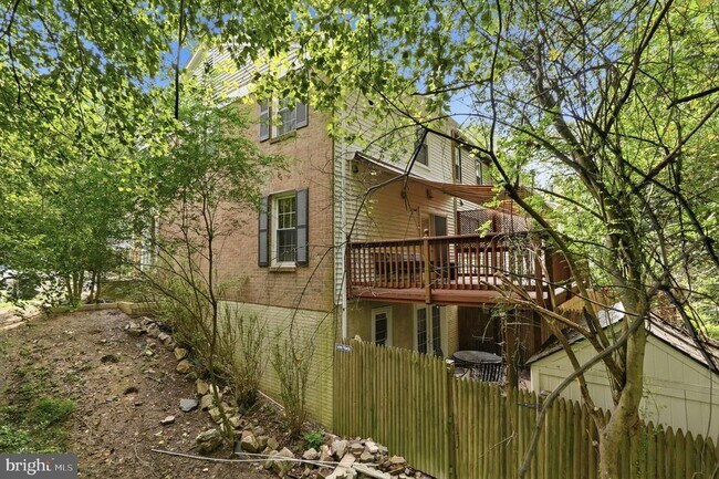 Building Photo - 8562 Tyrolean Way
