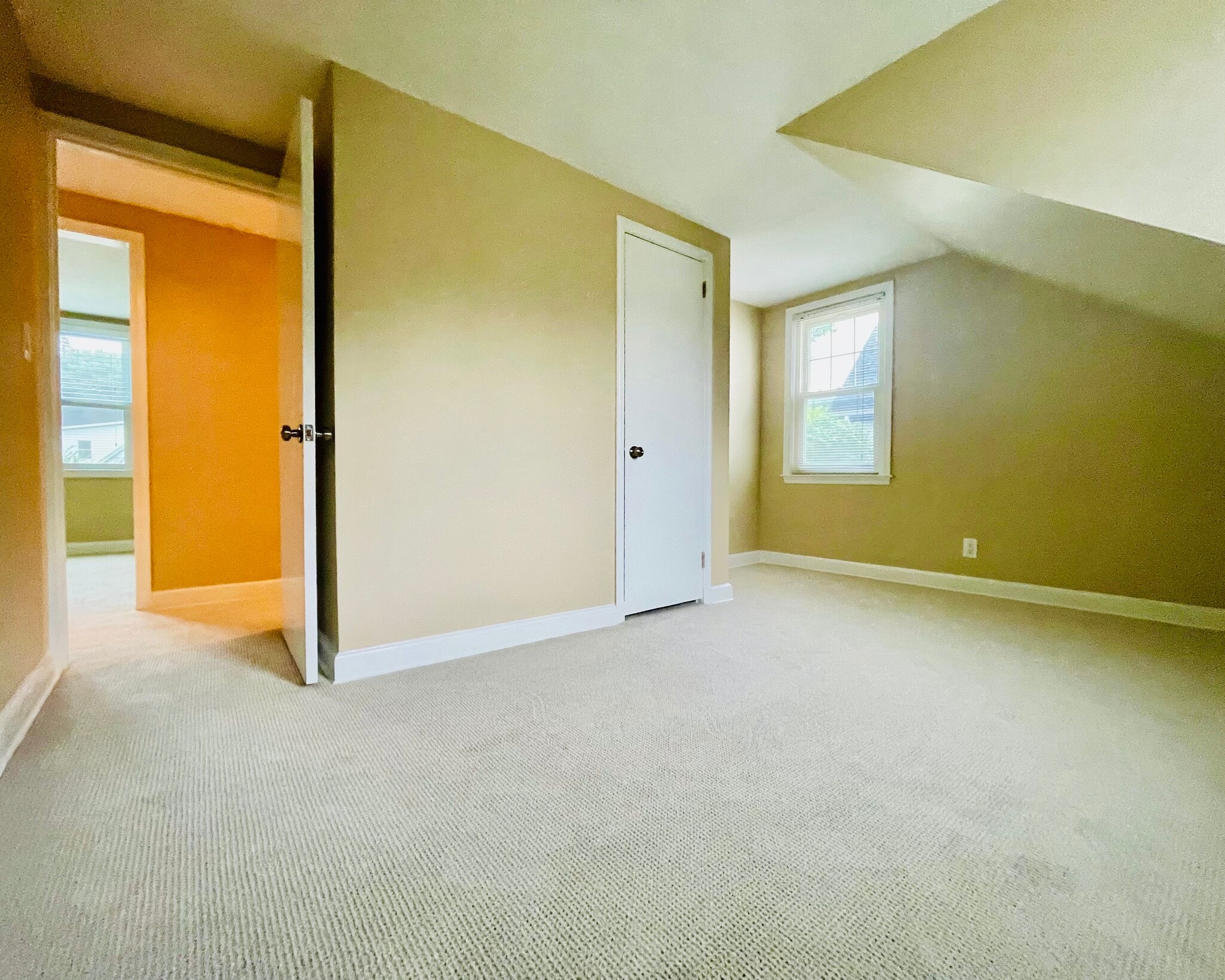 Second bedroom - 806 Hall St