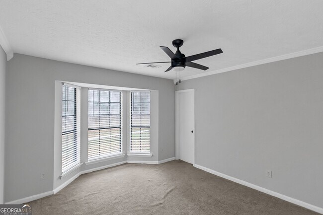 Building Photo - 321 Summerwood Ln