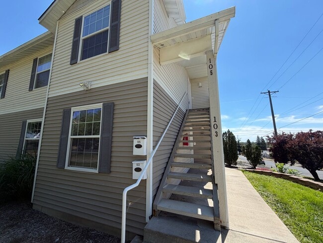 Building Photo - 103-109 5th Street