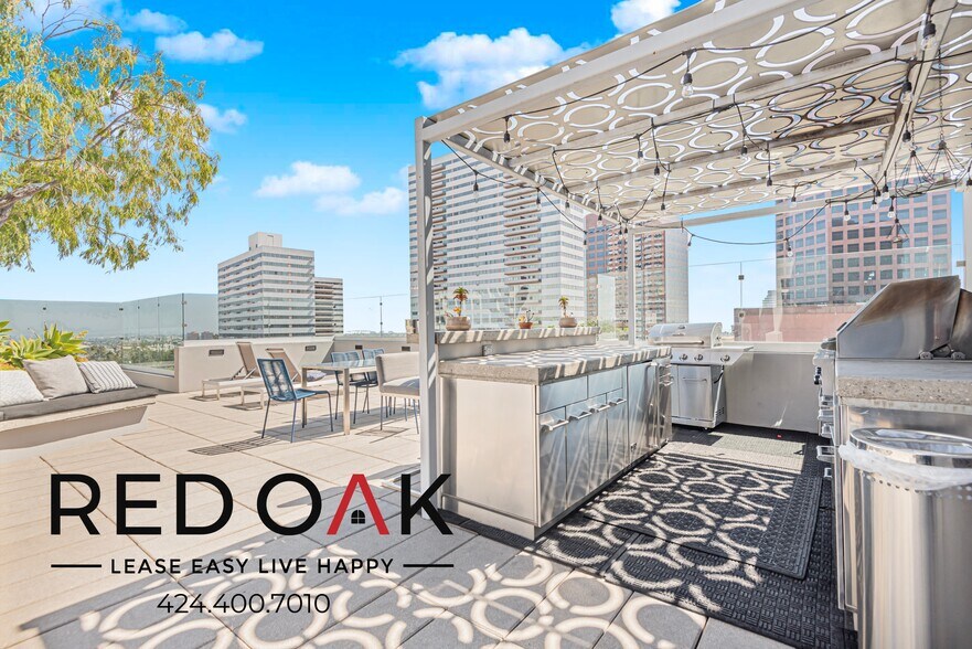 Building Photo - 1168 S Barrington Ave