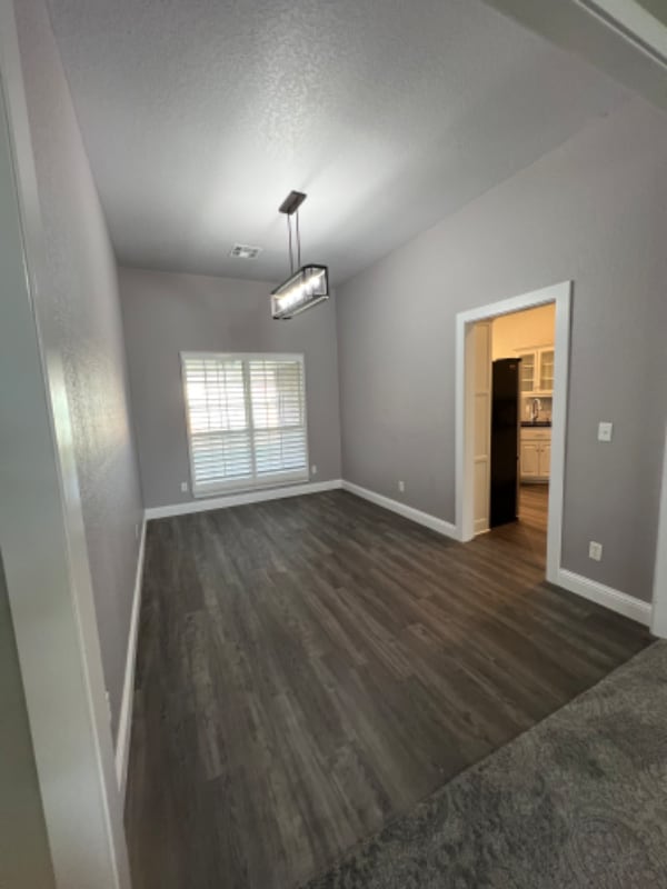 Building Photo - 17604 Wain Bridge Ave