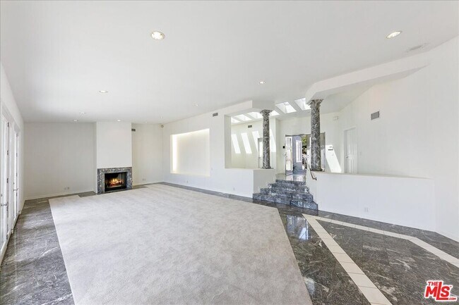 Building Photo - 18244 Coastline Dr