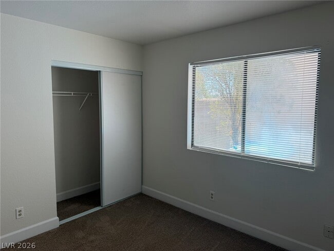 Building Photo - 2324 Chapman Hill Dr