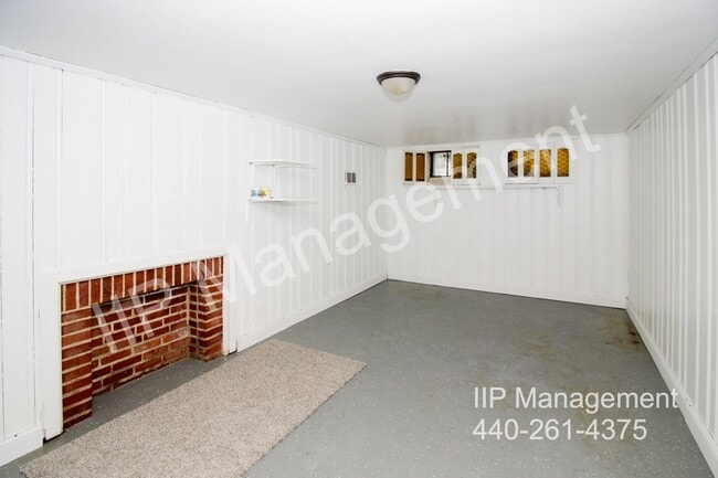 Building Photo - 3821 Kirkwood-