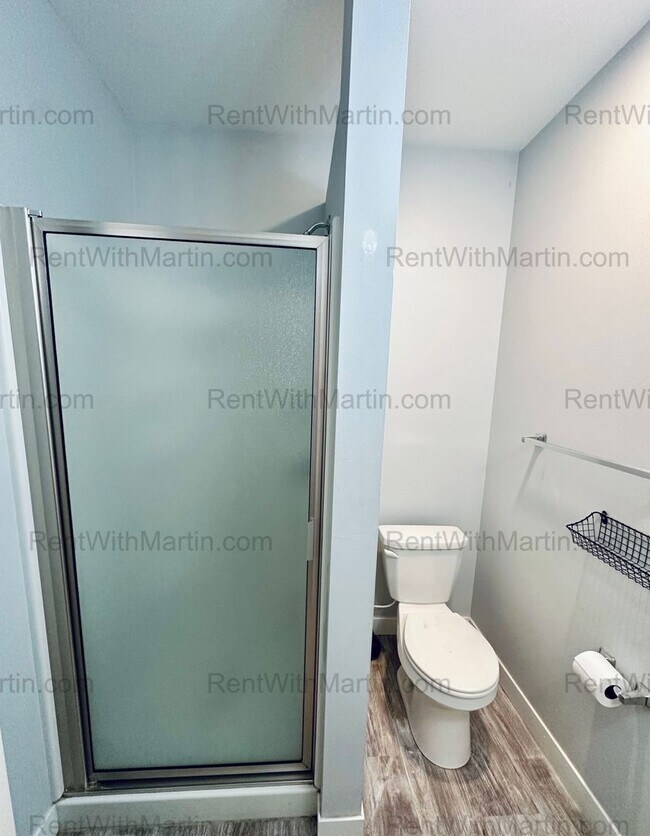 Building Photo - 18 S Frederick Ave